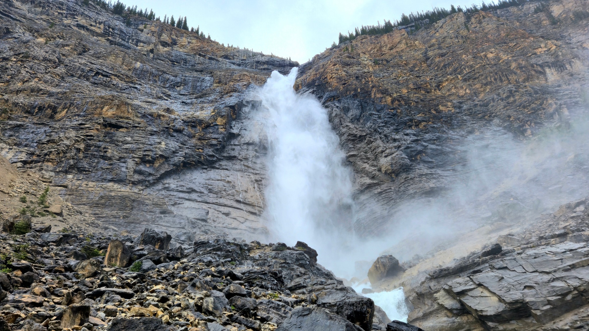 Takakkaw Falls